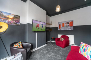 3 bedroom Shalom Sleeps 5 - Ideally Located in Hull- 2 Mins walk to Vibrant Newland Ave